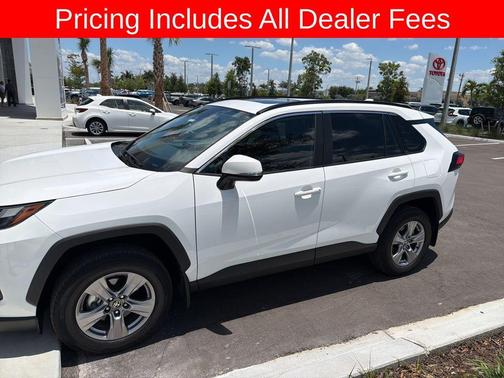 Ice 2025 Toyota RAV4 XLE