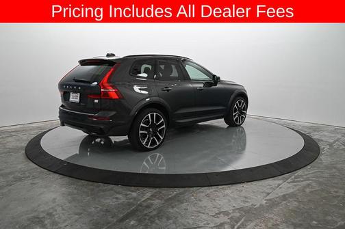Platinum Grey Metallic 2024 Volvo XC60 Recharge Plug-In Hybrid T8 Ultimate Dark Theme