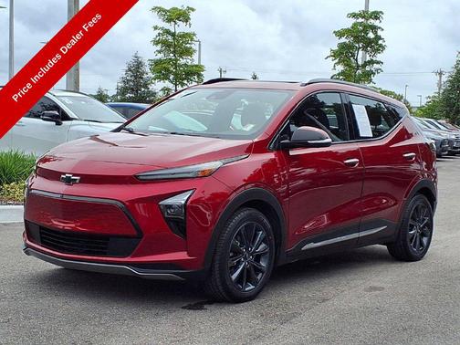 Cherry Red Tintcoat 2022 Chevrolet Bolt EUV FWD Premier