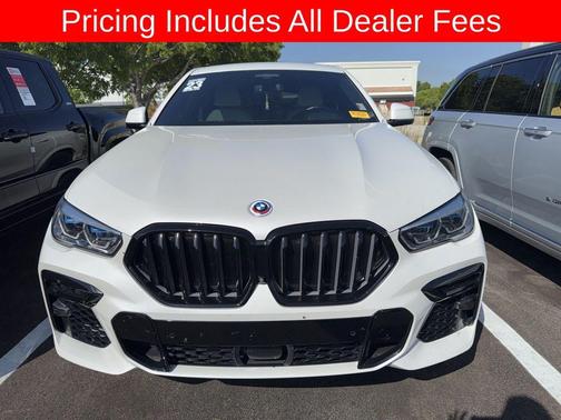 Mineral White Metallic 2023 BMW X6 M50i