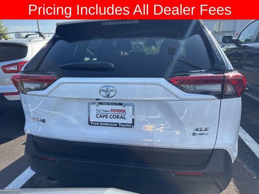 Ice Cap 2025 Toyota RAV4 Hybrid XLE