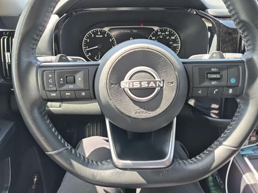 Pearl White Tricoat 2024 Nissan Pathfinder SV FWD