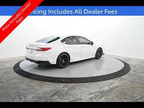 Ice Cap 2026 Toyota Camry SE
