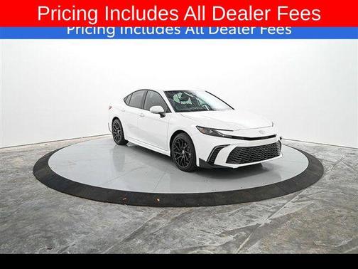 Ice Cap 2026 Toyota Camry SE