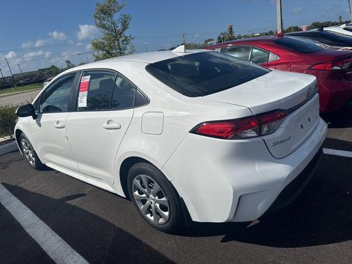 Ice 2026 Toyota Corolla LE