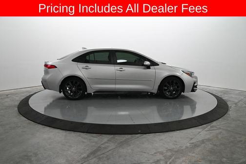 Classic Silver Metallic 2025 Toyota Corolla SE
