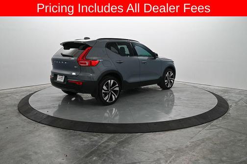 Thunder Grey Metallic 2023 Volvo XC40 B4 Plus Dark Theme