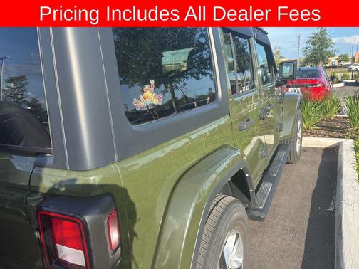Sarge Green Clearcoat 2021 Jeep Wrangler Unlimited Sahara