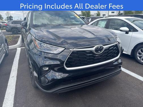 Midnight Black 2026 Toyota Highlander XLE