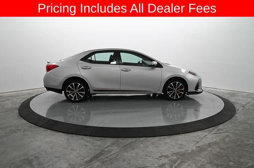 Classic Silver Metallic 2019 Toyota Corolla SE