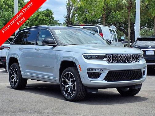 Diamond Black Crystal Pearlcoat 2023 Jeep Grand Cherokee Summit