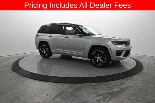 Diamond Black Crystal Pearlcoat 2023 Jeep Grand Cherokee Summit