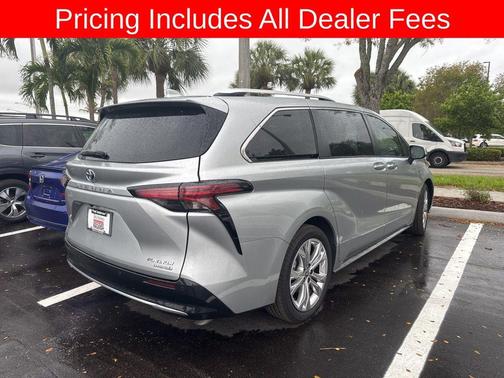 Celestial Silver Metallic 2022 Toyota Sienna Platinum