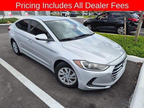 Molten Silver 2018 Hyundai ELANTRA SE