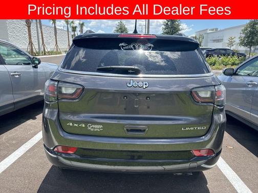 Granite Crystal Metallic Clearcoat 2022 Jeep Compass Limited