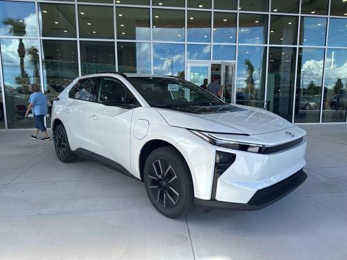 Pearl 2026 Toyota bZ XLE Plus