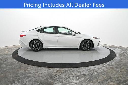 Pearl 2026 Toyota Camry XSE