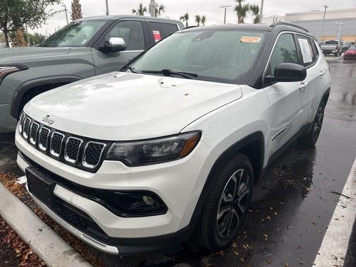 Bright White Clearcoat 2023 Jeep Compass Limited