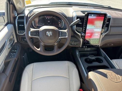 2026 RAM 3500 Laramie Crew Cab 4x4 8' Box