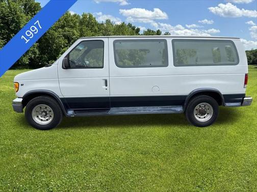 1997 Ford Club Wagon XLT