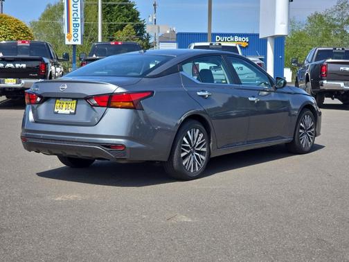 Gun Metallic 2025 Nissan Altima SV FWD