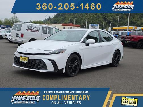 Ice Cap 2025 Toyota Camry SE
