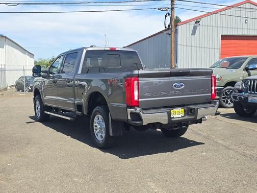 Carbonized Gray Metallic 2025 Ford F-250 XLT
