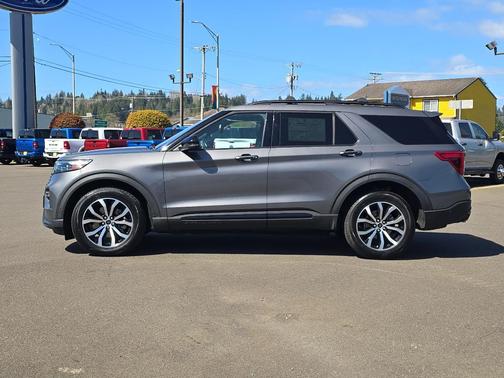 2021 Ford Explorer ST