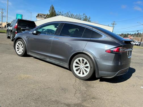 2020 Tesla Model X Long Range Plus Dual Motor All-Wheel Drive