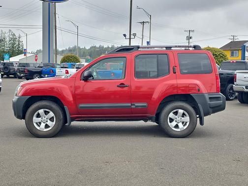 Lava Red Pearl-Mica/Metallic 2012 Nissan Xterra S