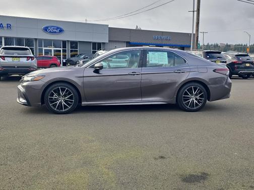 2021 Toyota Camry SE