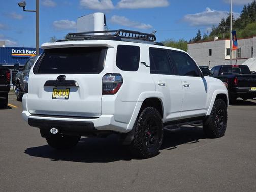 Super White 2018 Toyota 4Runner TRD Off Road Premium
