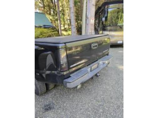 Black 2004 Chevrolet Silverado 3500 LT Crew Cab