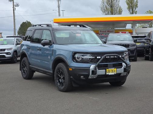 Azure Gray Metallic Tri-Coat 2026 Ford Bronco Sport Outer Banks