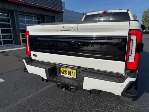 Star White Metallic Tri-Coat 2025 Ford F-250 Platinum