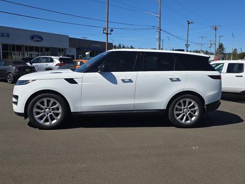2025 Land Rover Range Rover Sport SE