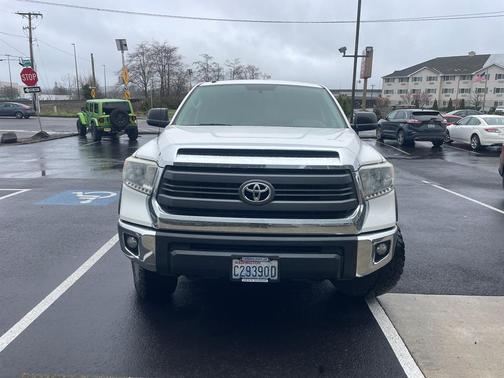 2015 Toyota Tundra SR5