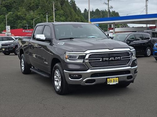 2023 RAM 1500 Laramie Crew Cab 4x4 64' Box