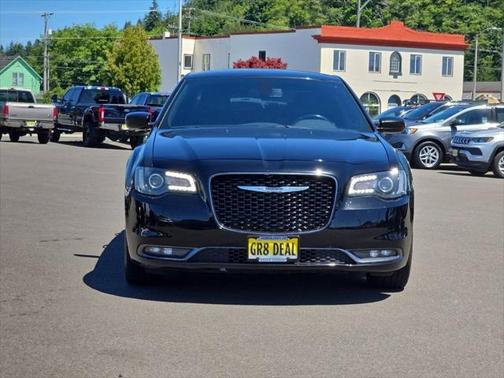 2018 Chrysler 300 300S AWD