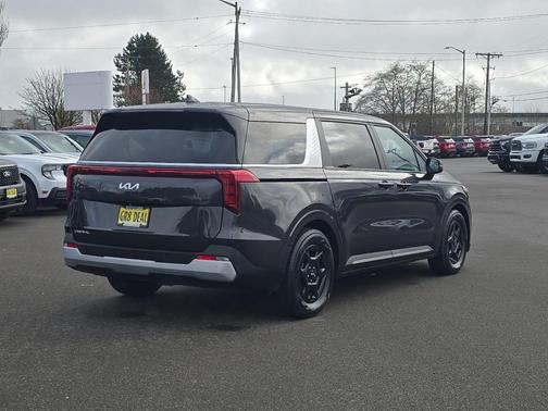 2025 Kia Carnival LXS