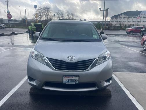 2013 Toyota Sienna LE
