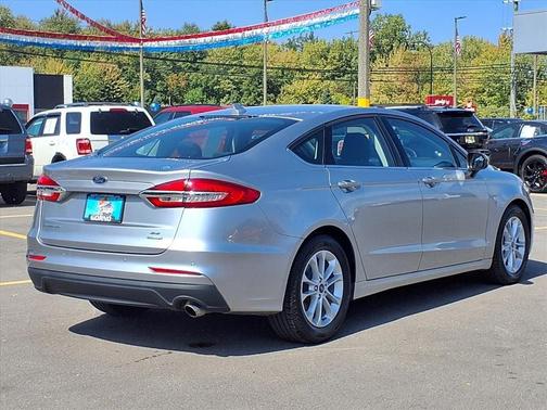 2020 Ford Fusion SE