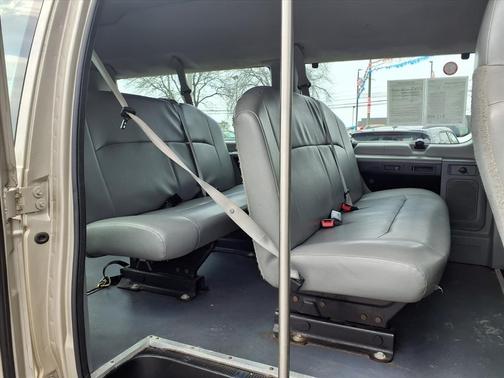 Pueblo Gold Metallic 2013 Ford E350 Super Duty XL