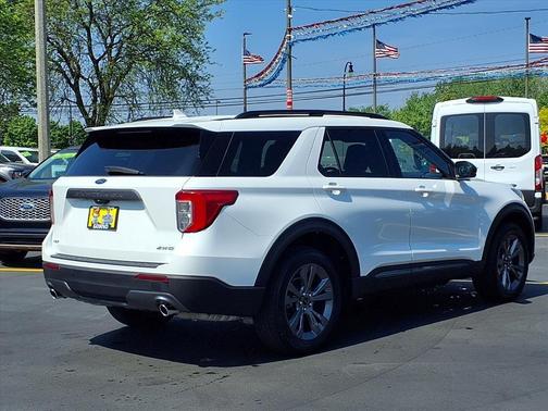 Star White 2024 Ford Explorer XLT