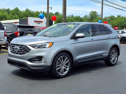 Iconic Silver Metallic 2024 Ford Edge Titanium