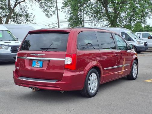 2014 Chrysler Town & Country Touring