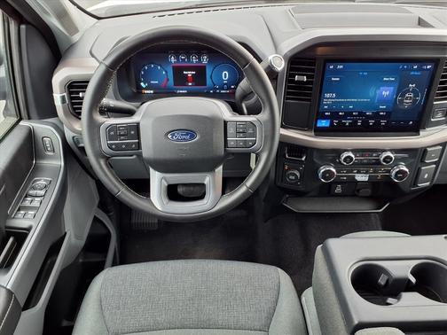 Oxford White 2025 Ford F-150 XLT