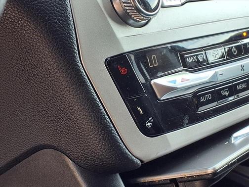 Iconic Silver Metallic 2020 Ford Explorer XLT