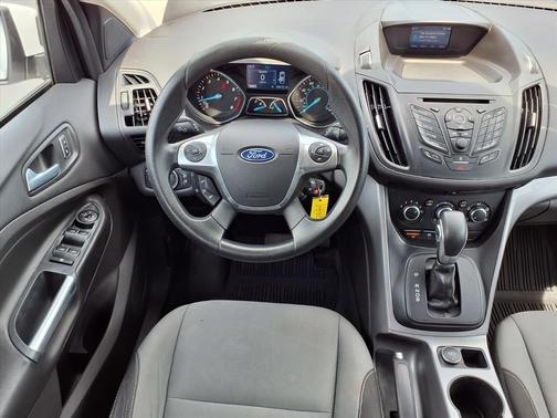 Oxford White 2015 Ford Escape SE