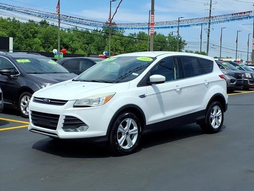 Oxford White 2015 Ford Escape SE